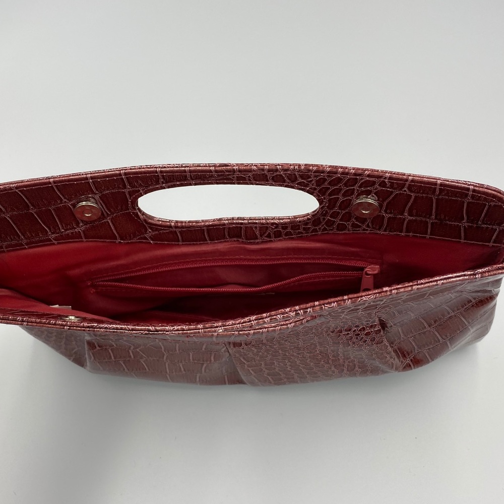 Red Snakeskin Pattern Clutch - Picture 3 of 3